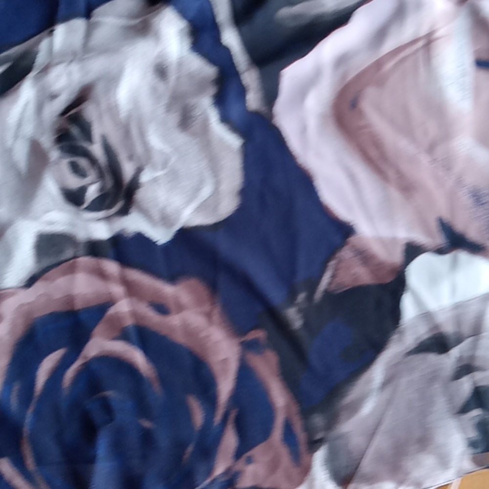 Dress - Picture 4 of 7